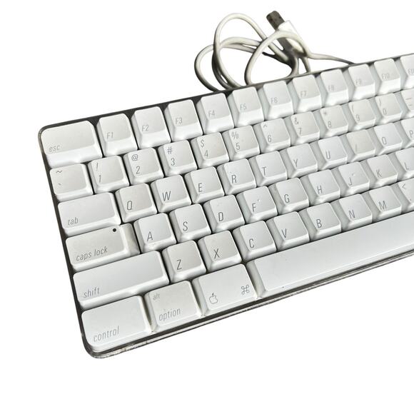Apple Computer Keyboard Model A1048 Wired White Vintage Full Size - Picture 3 of 11
